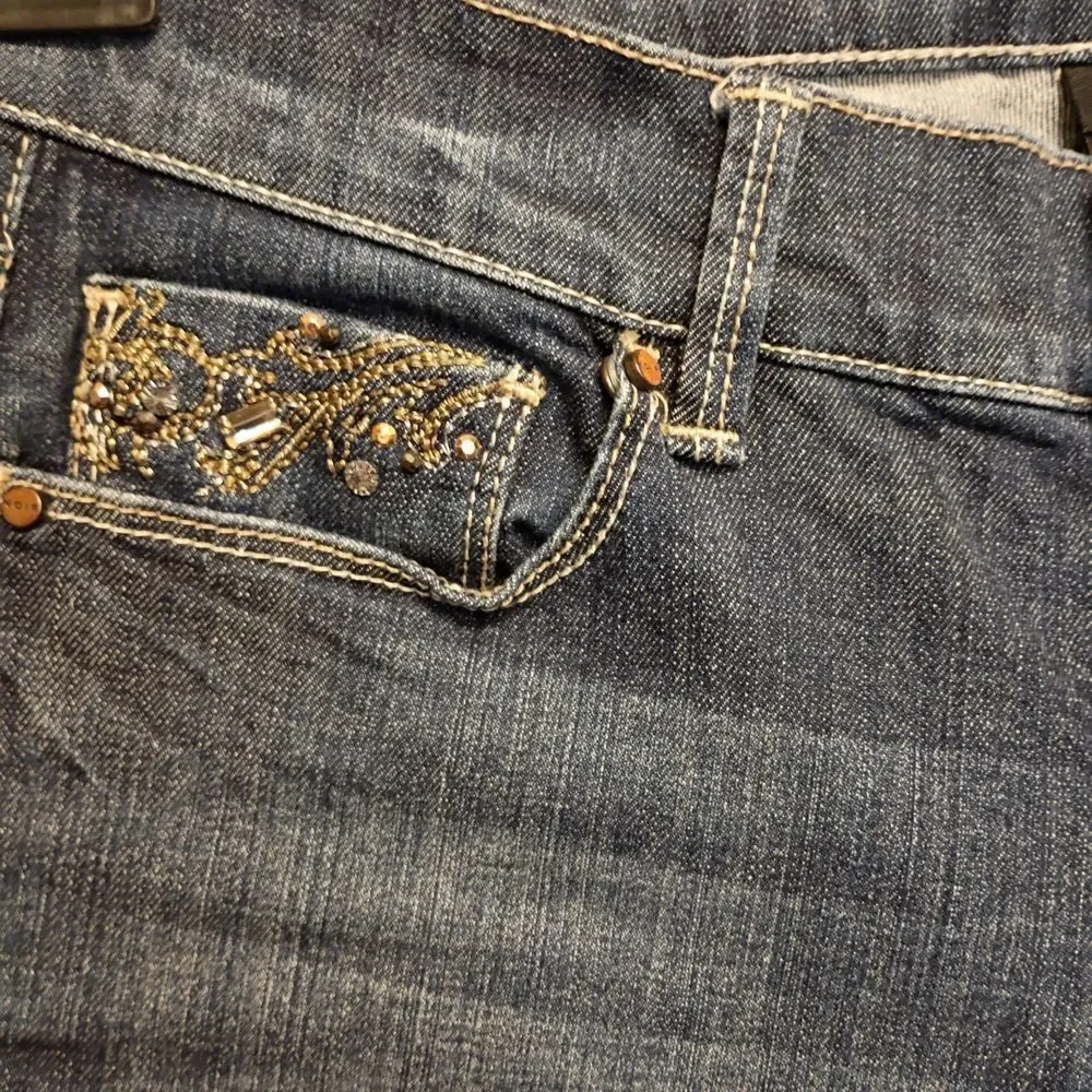 White House Black Market Classic Boot Cut Jeans - Picture 4 of 7